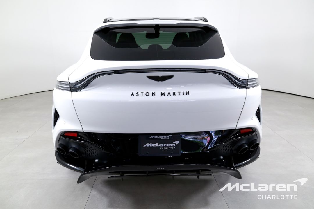 2025 Aston Martin DBX