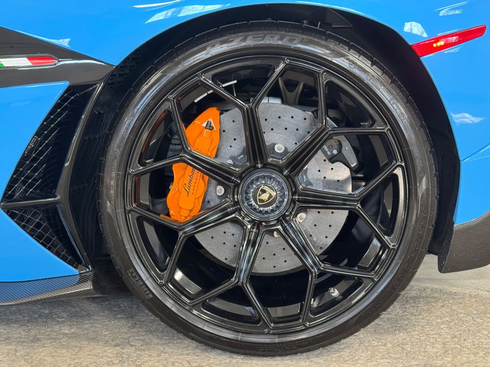 2020 LAMBORGHINI AVENTADOR