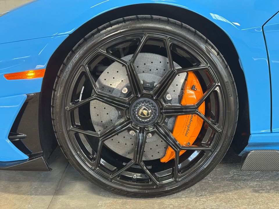 2020 LAMBORGHINI AVENTADOR