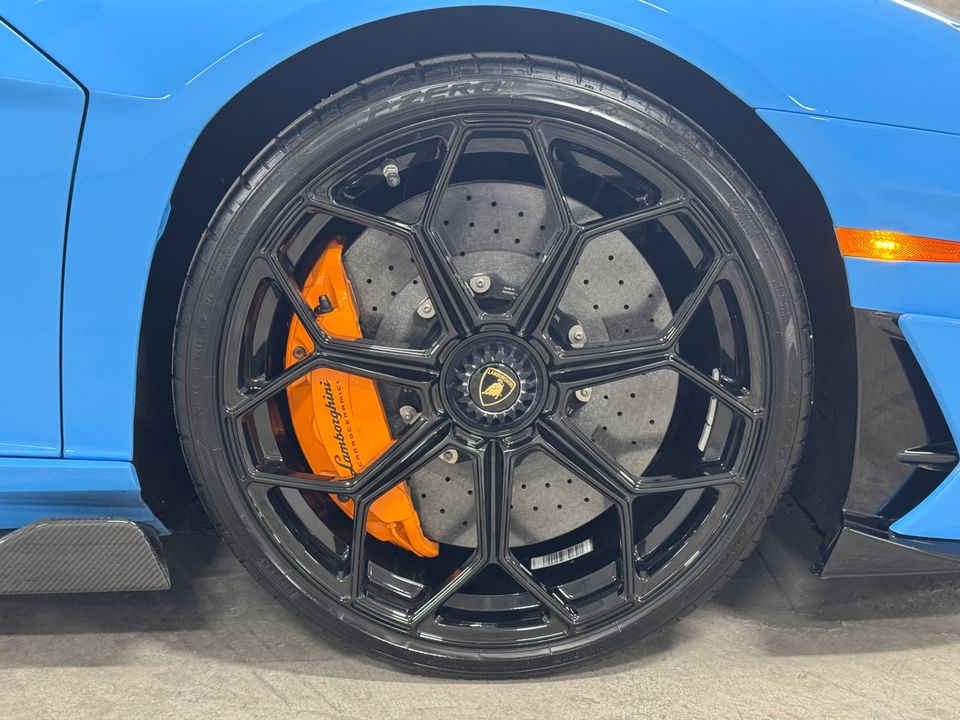 2020 LAMBORGHINI AVENTADOR