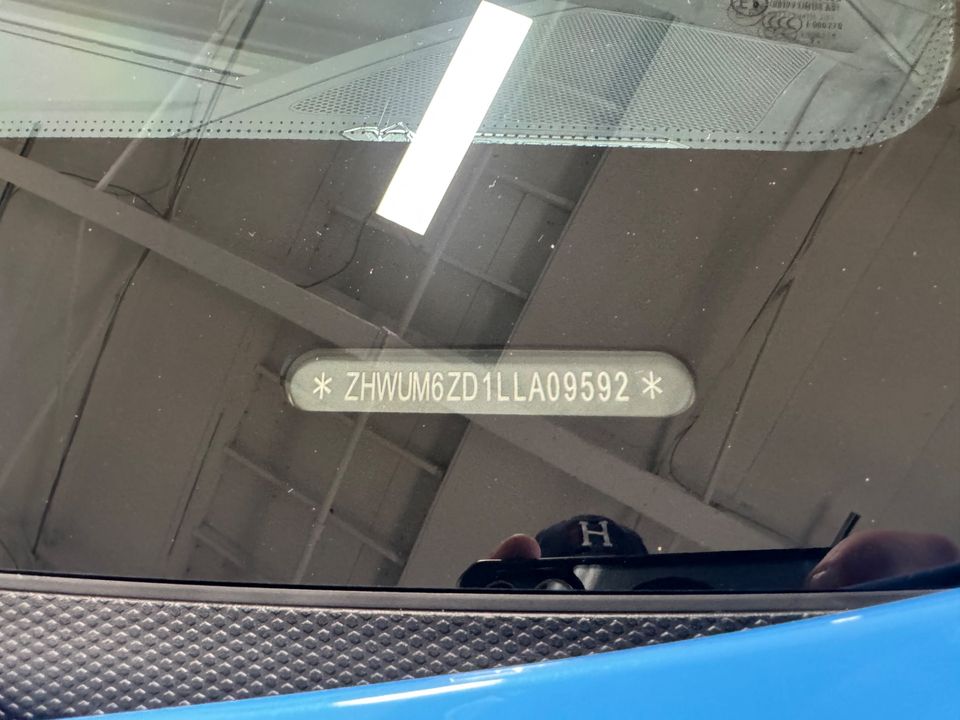 2020 LAMBORGHINI AVENTADOR