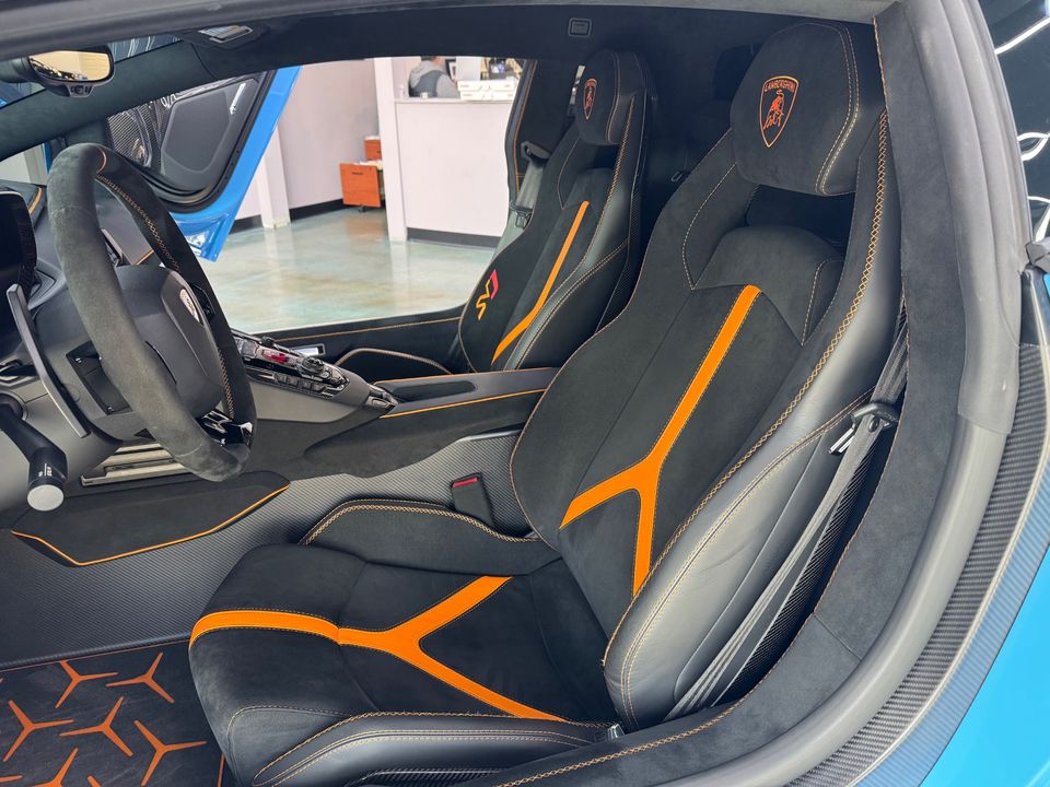 2020 LAMBORGHINI AVENTADOR