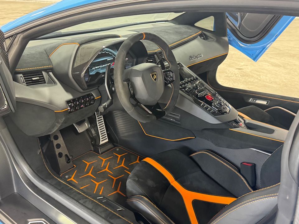 2020 LAMBORGHINI AVENTADOR
