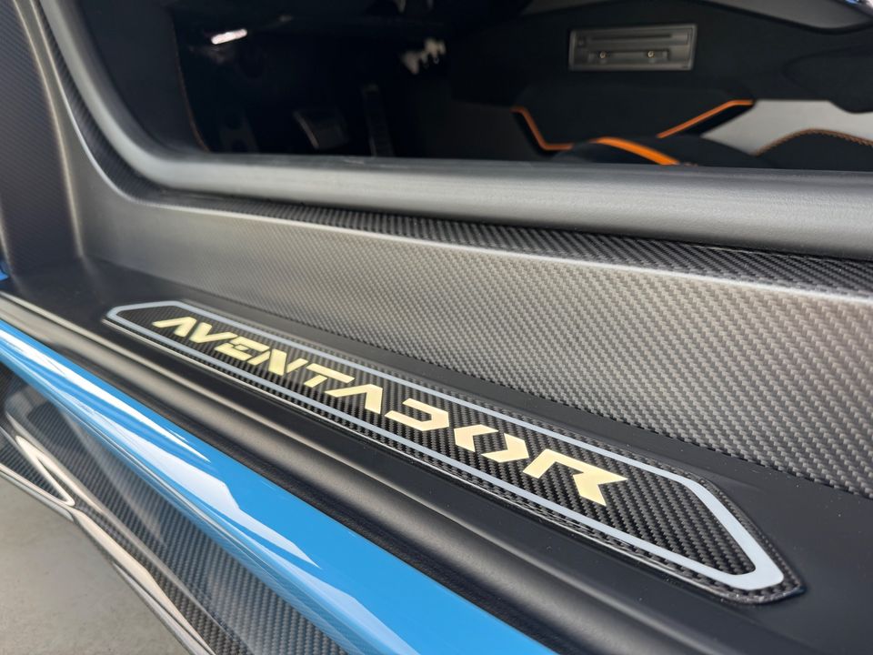 2020 LAMBORGHINI AVENTADOR