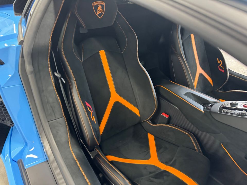 2020 LAMBORGHINI AVENTADOR