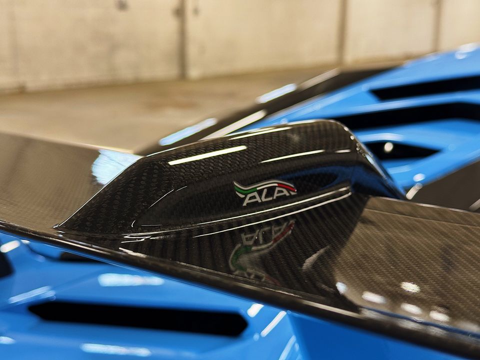 2020 LAMBORGHINI AVENTADOR