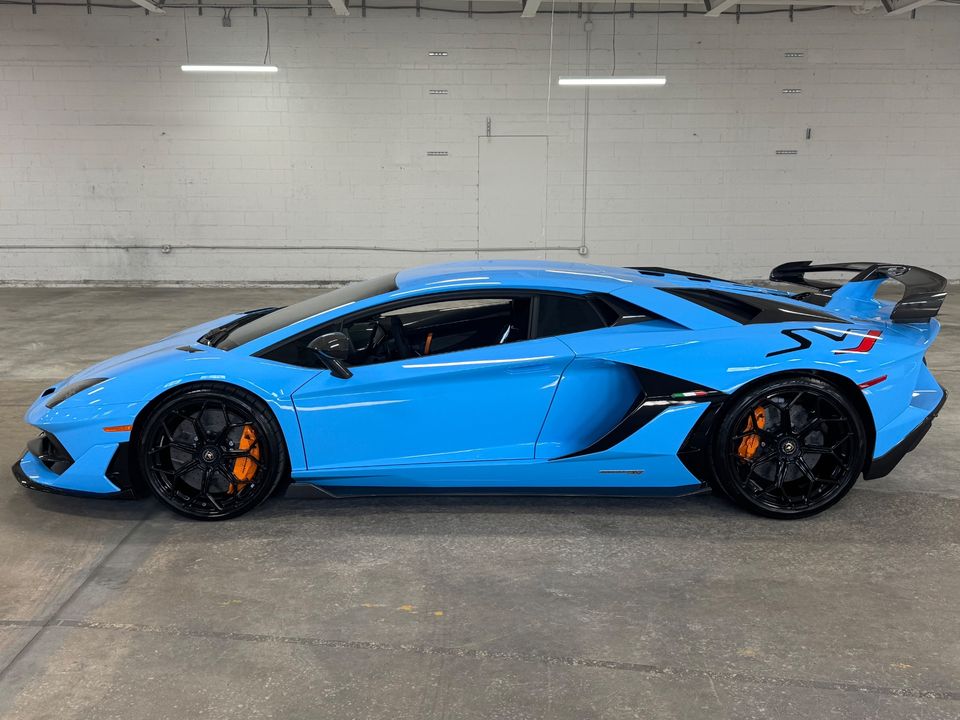 2020 LAMBORGHINI AVENTADOR
