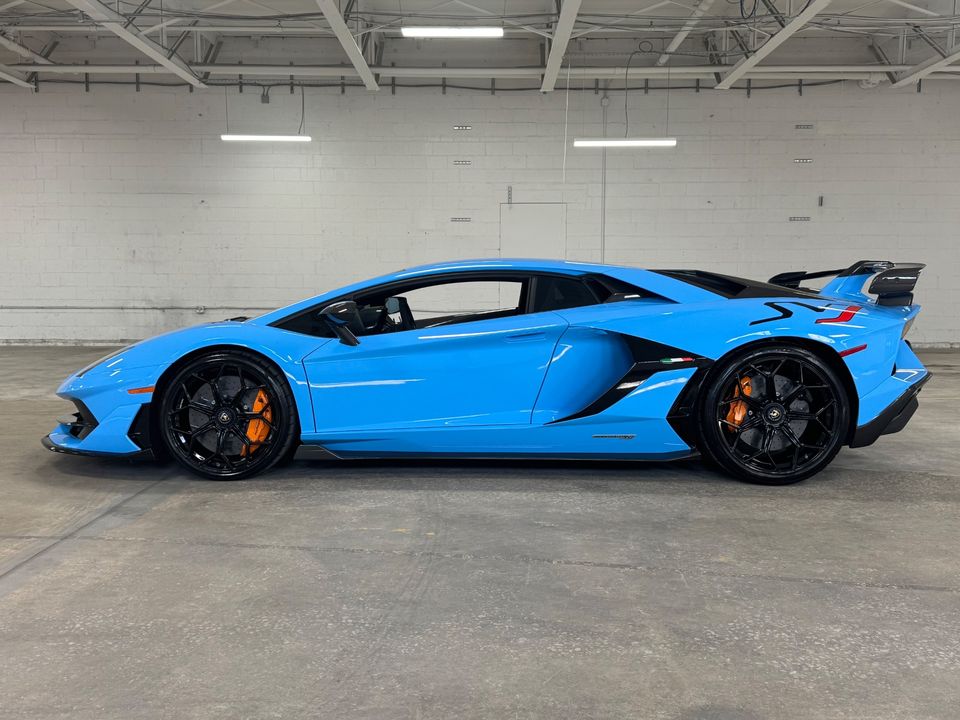 2020 LAMBORGHINI AVENTADOR