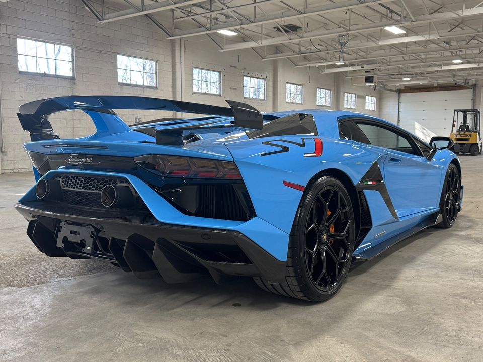 2020 LAMBORGHINI AVENTADOR