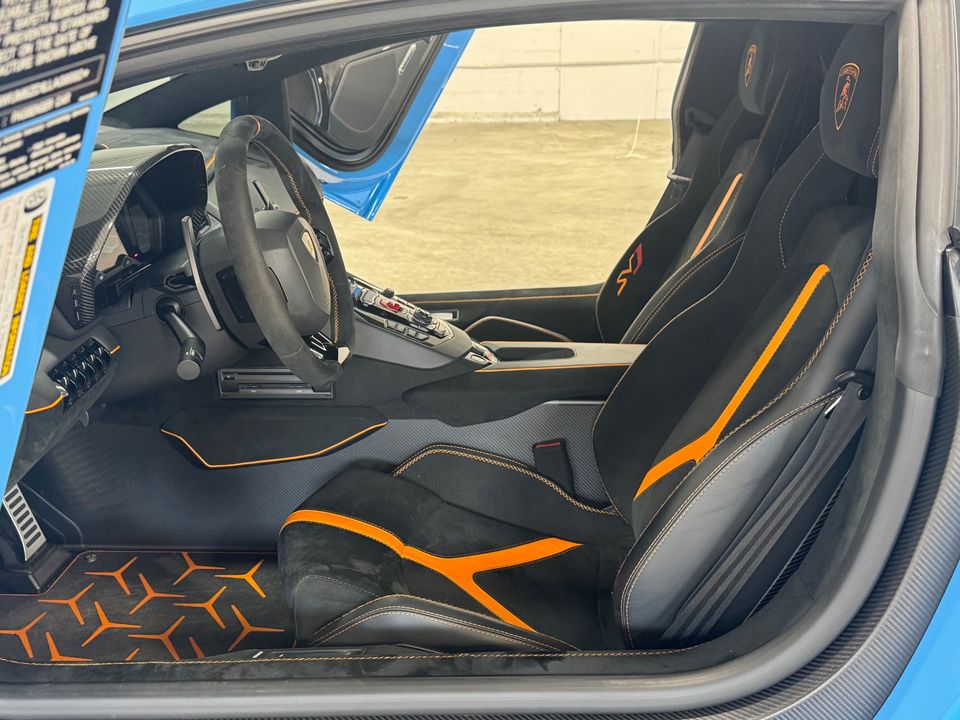 2020 LAMBORGHINI AVENTADOR