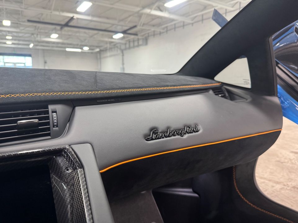 2020 LAMBORGHINI AVENTADOR
