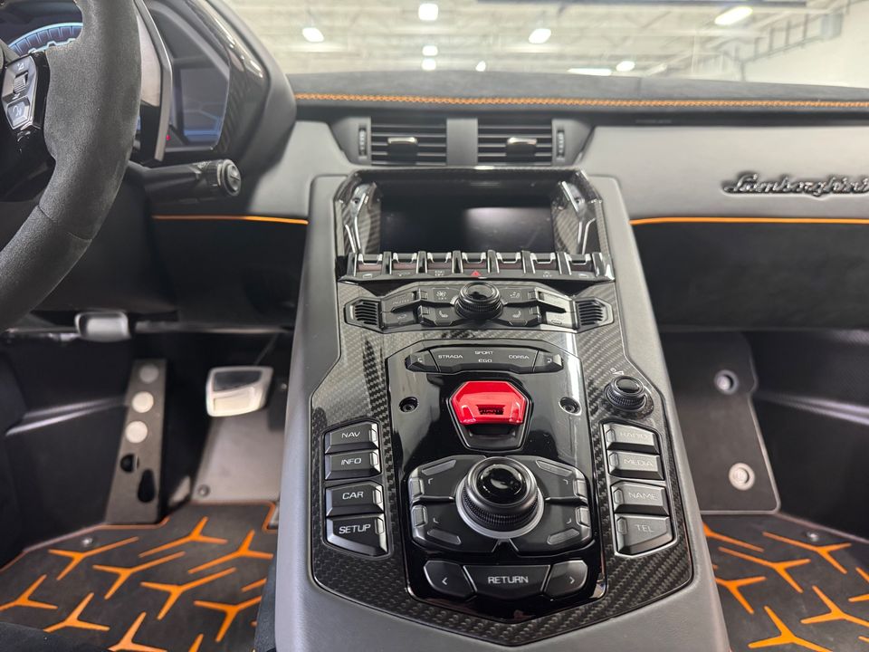 2020 LAMBORGHINI AVENTADOR