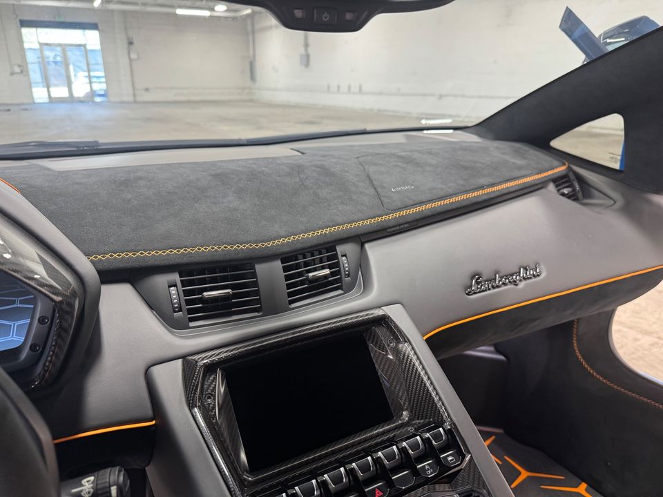 2020 LAMBORGHINI AVENTADOR