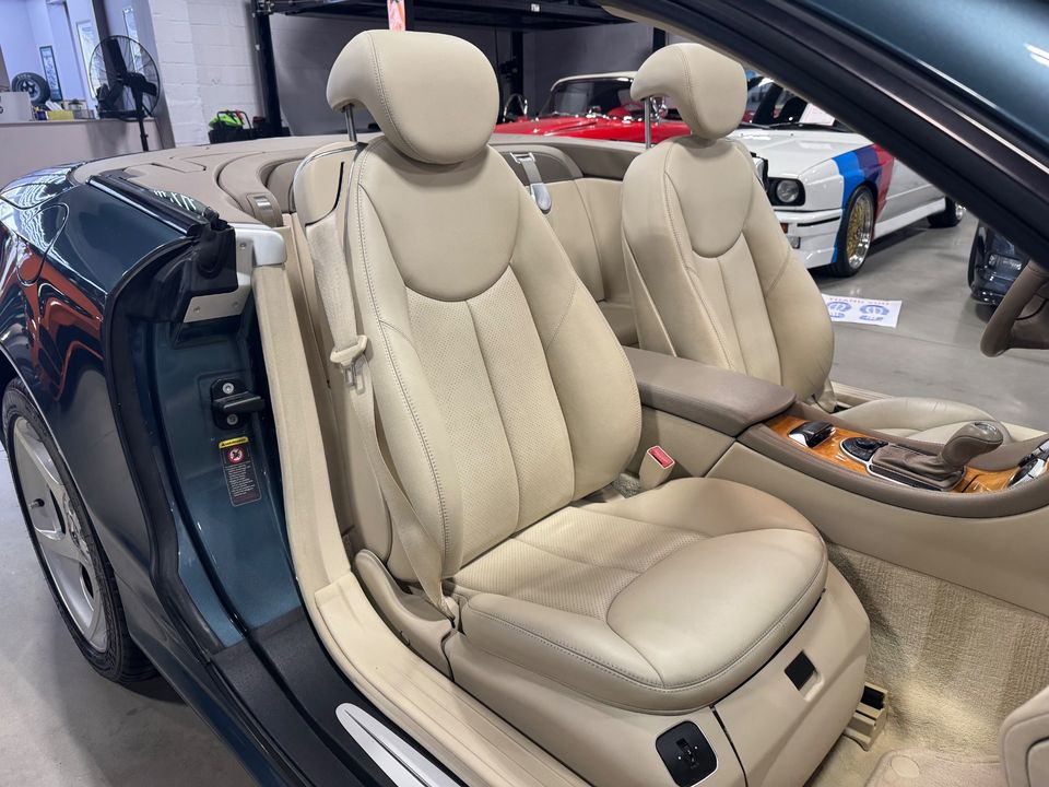 2004 Mercedes-Benz SL-CLASS