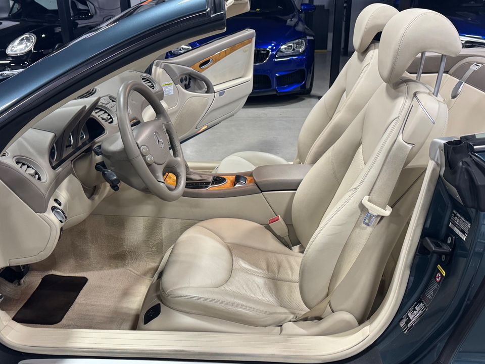 2004 Mercedes-Benz SL-CLASS