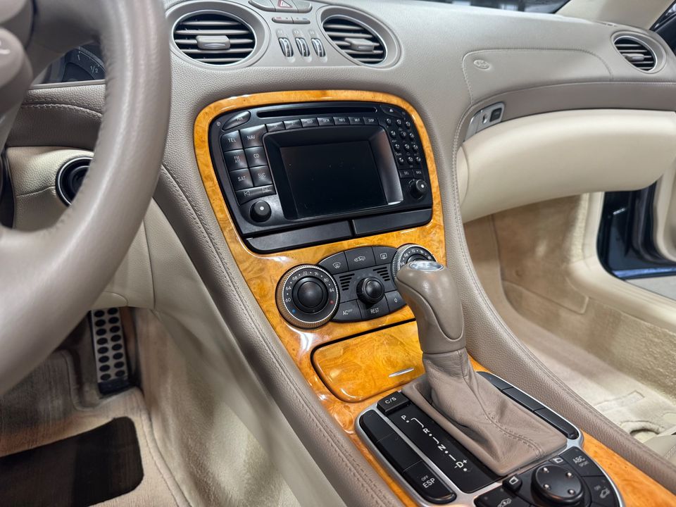 2004 Mercedes-Benz SL-CLASS