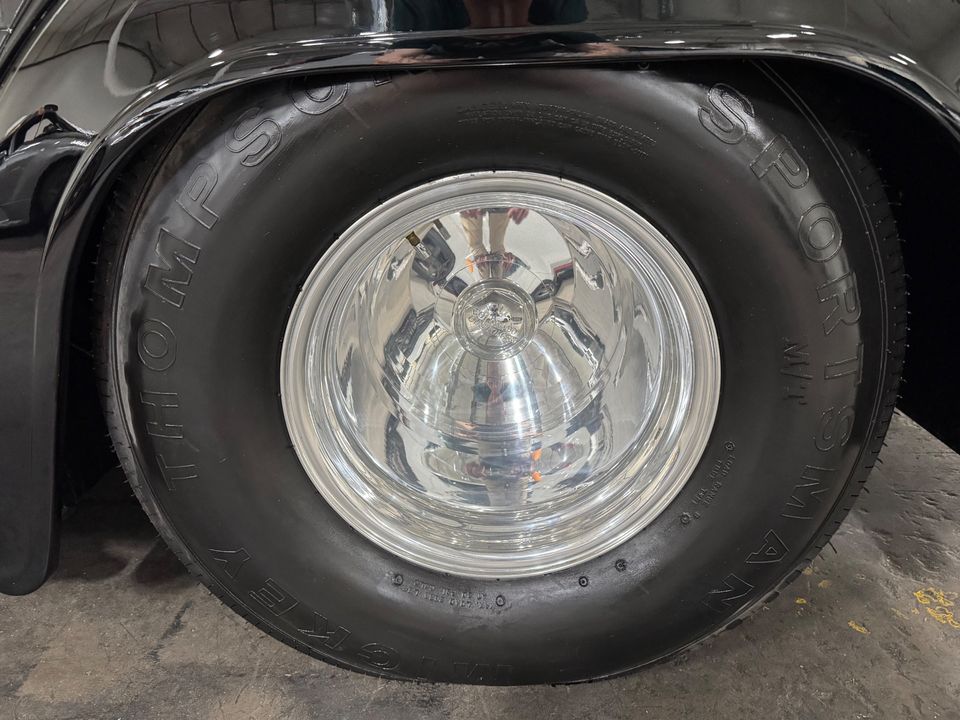 1964 DIVCO MILK TRUCK