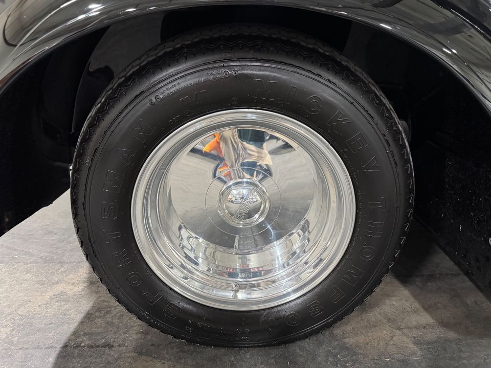 1964 DIVCO MILK TRUCK