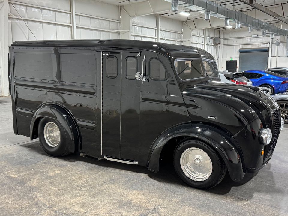 1964 DIVCO MILK TRUCK