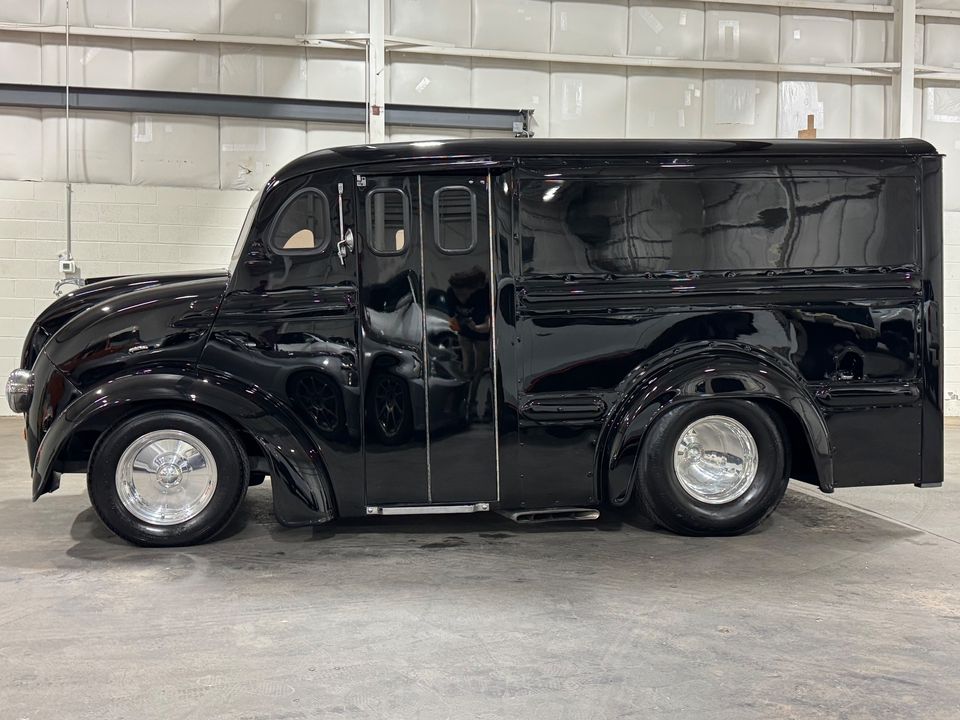 1964 DIVCO MILK TRUCK