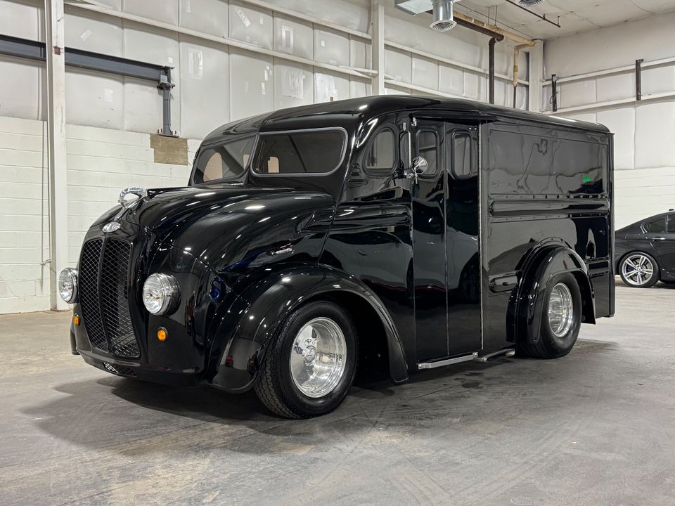 1964 DIVCO MILK TRUCK