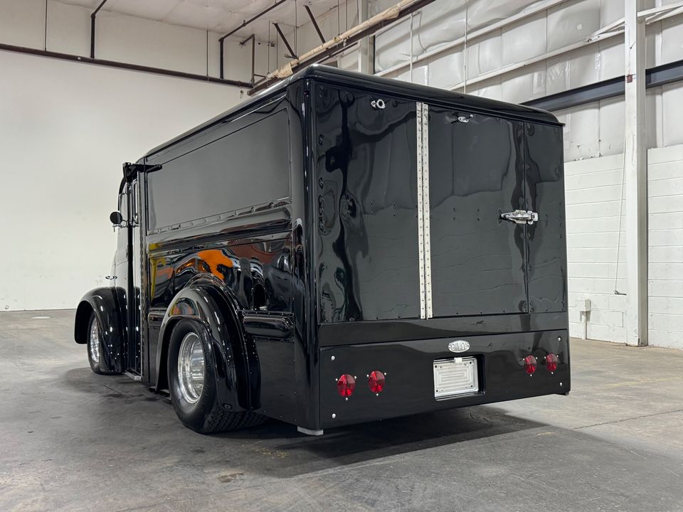 1964 DIVCO MILK TRUCK