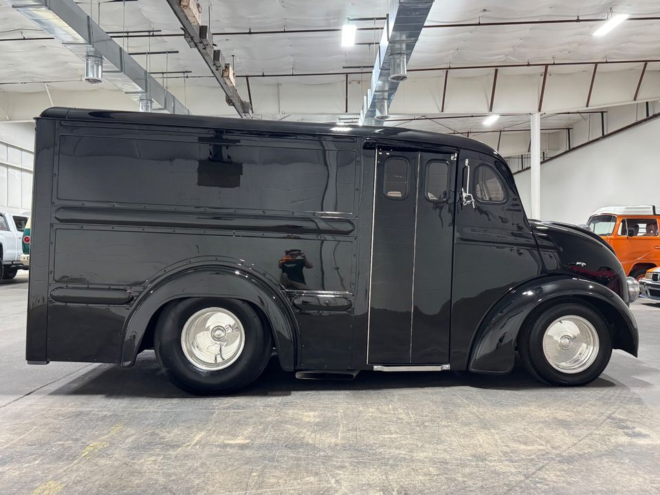 1964 DIVCO MILK TRUCK