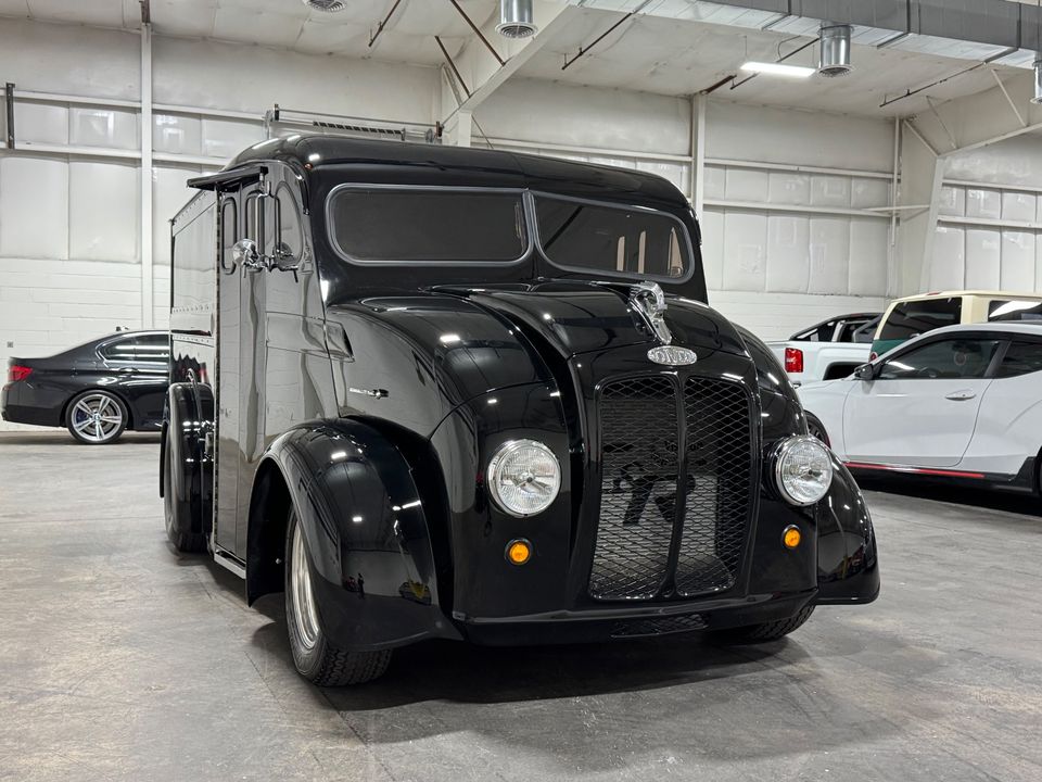 1964 DIVCO MILK TRUCK