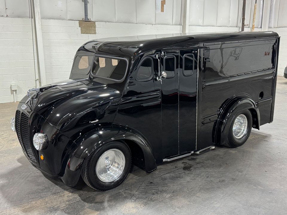 1964 DIVCO MILK TRUCK