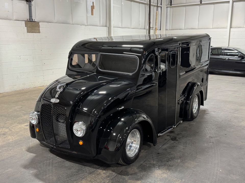 1964 DIVCO MILK TRUCK