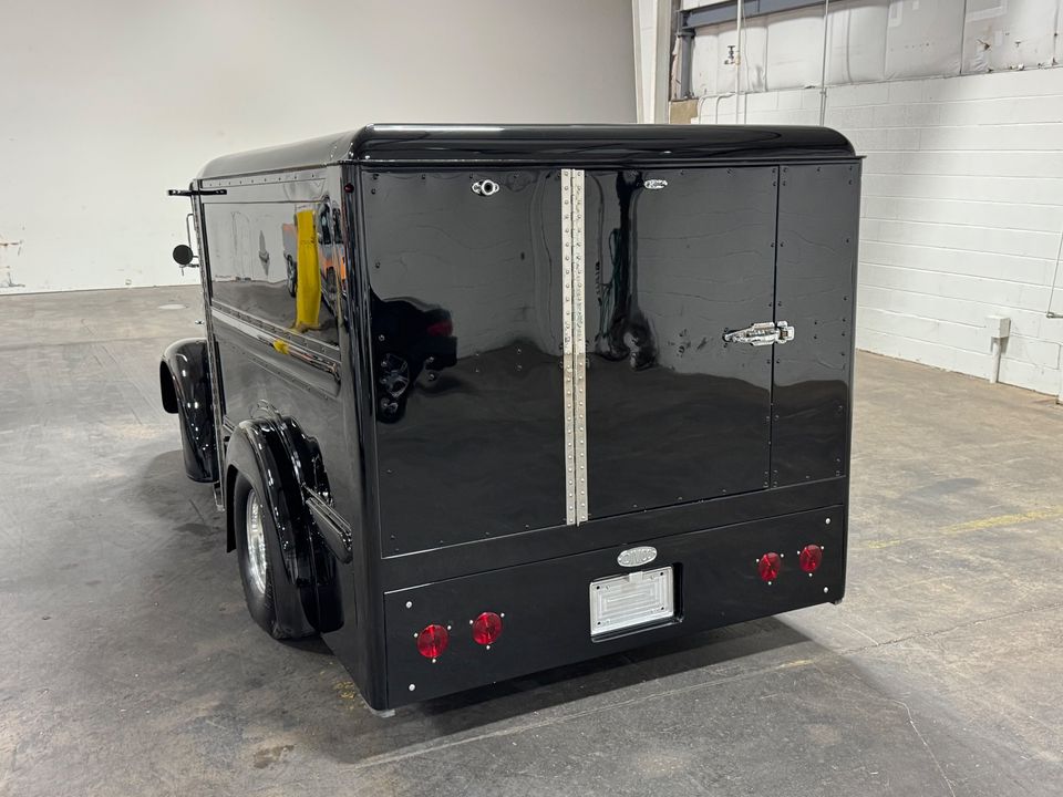 1964 DIVCO MILK TRUCK