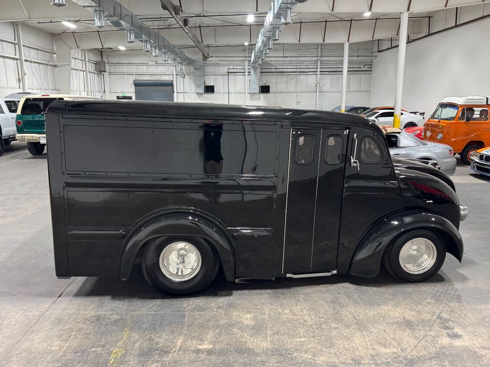 1964 DIVCO MILK TRUCK