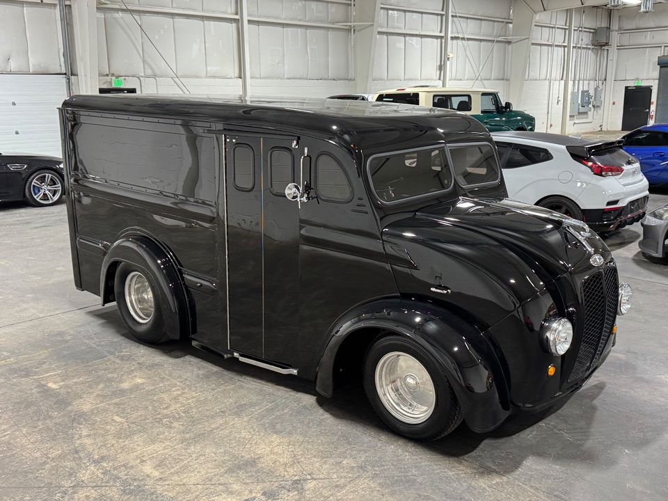 1964 DIVCO MILK TRUCK