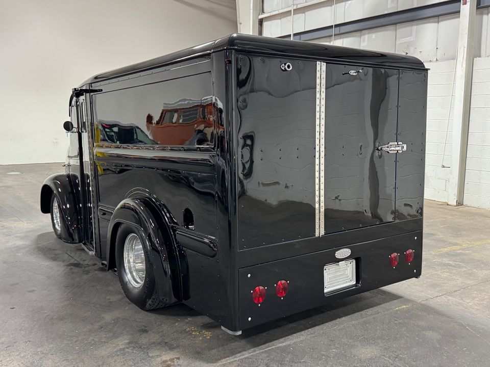 1964 DIVCO MILK TRUCK