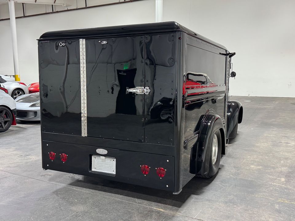 1964 DIVCO MILK TRUCK