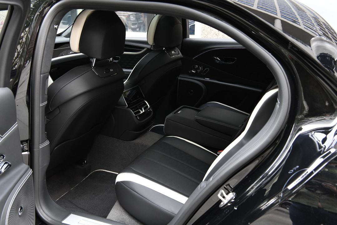 2025 Bentley Flying Spur