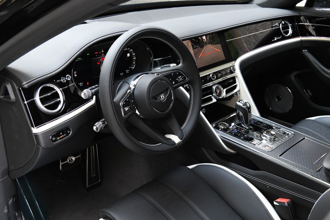 2025 Bentley Flying Spur
