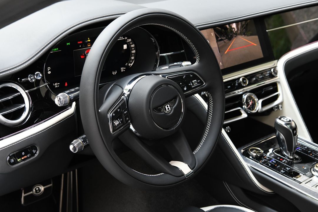 2025 Bentley Flying Spur