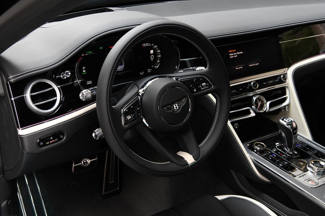 2025 Bentley Flying Spur