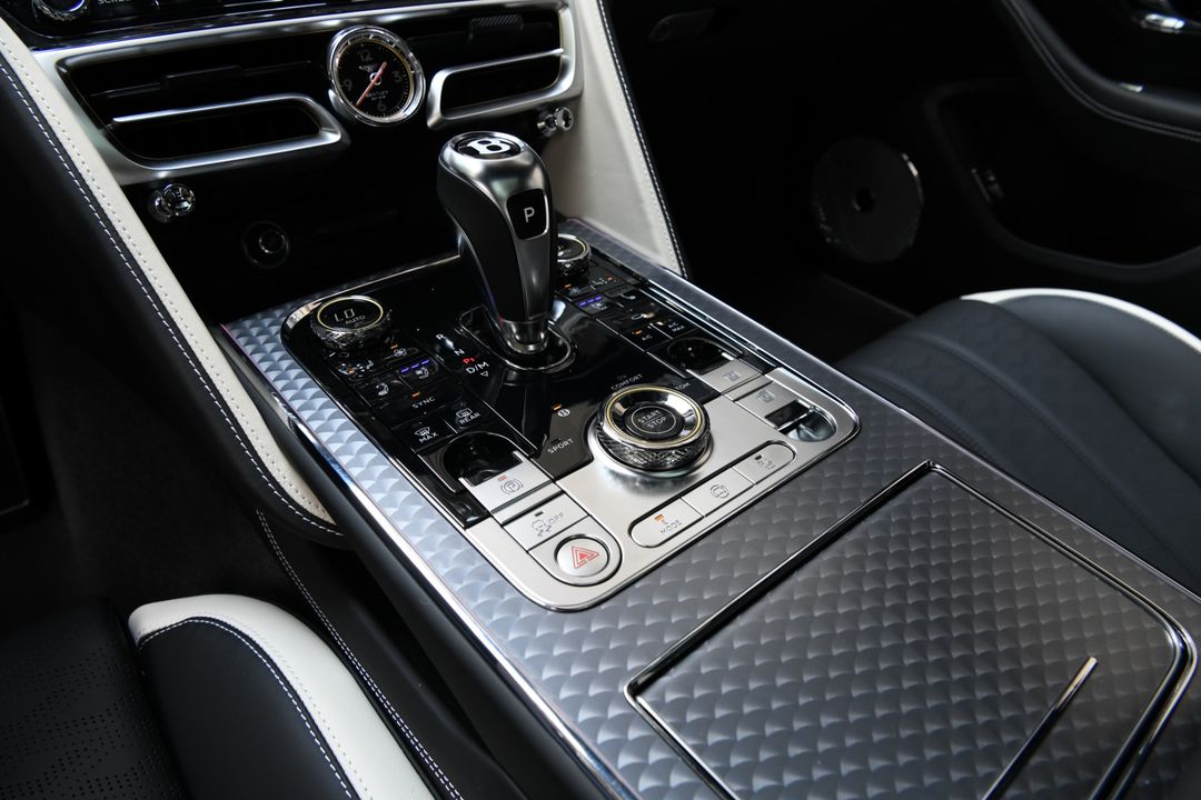 2025 Bentley Flying Spur