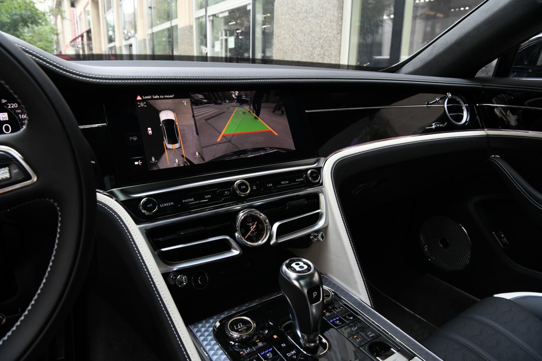 2025 Bentley Flying Spur