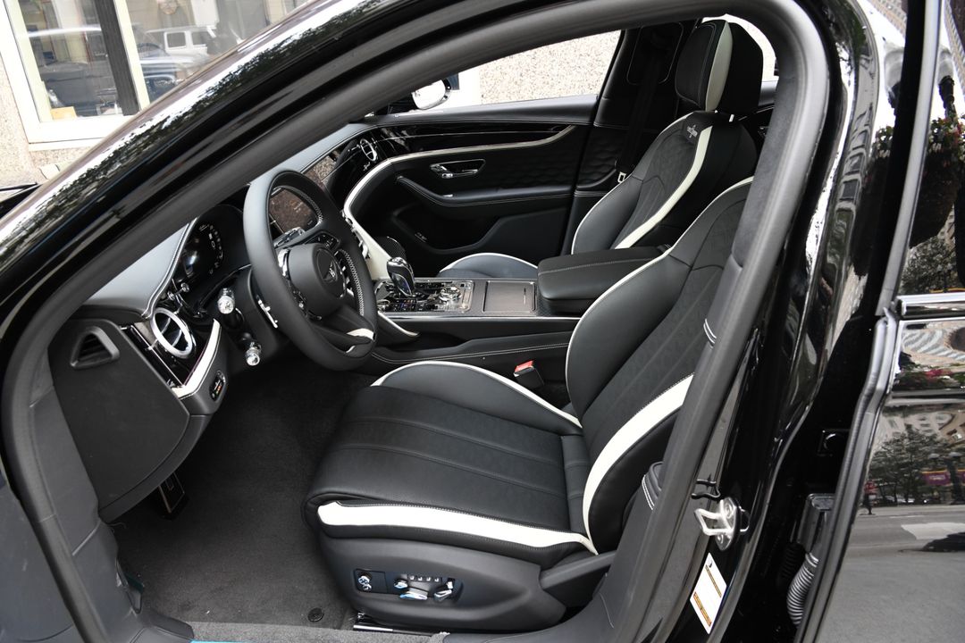 2025 Bentley Flying Spur