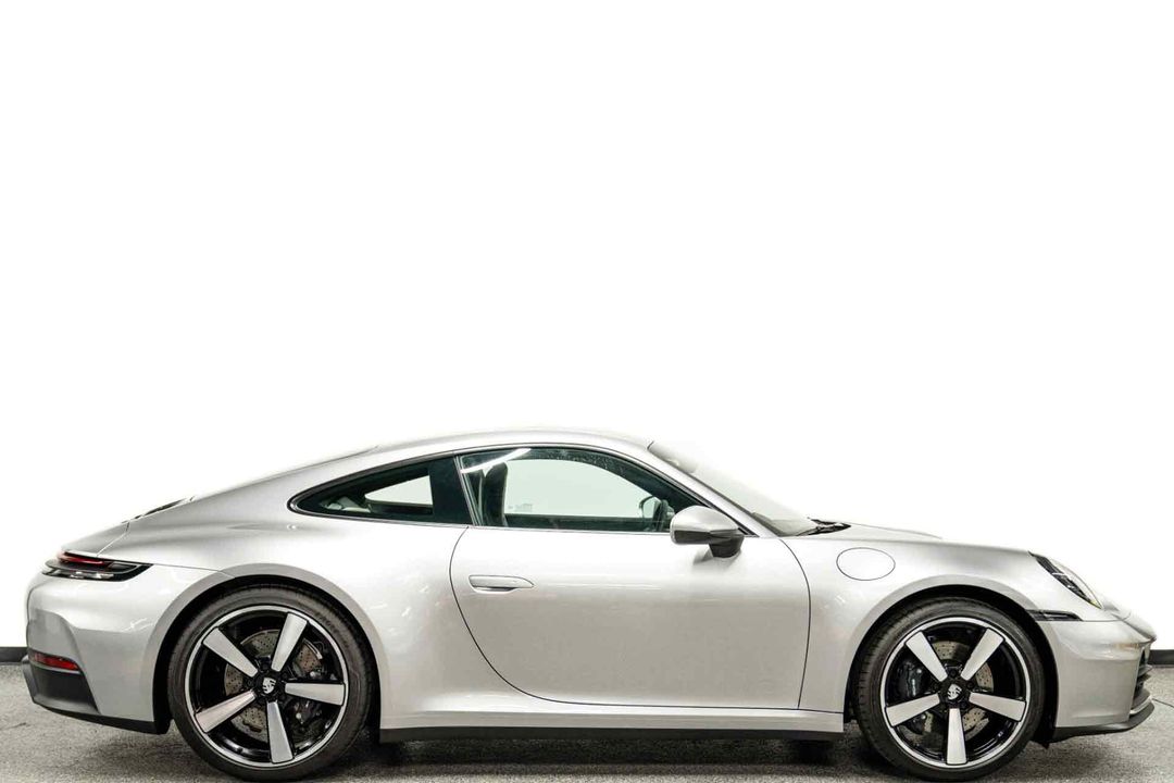 2025 Porsche 911
