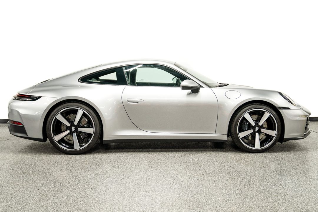 2025 Porsche 911