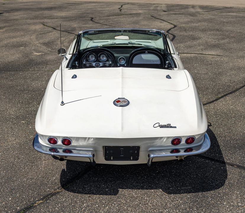 1963 CHEVROLET CORVETTE