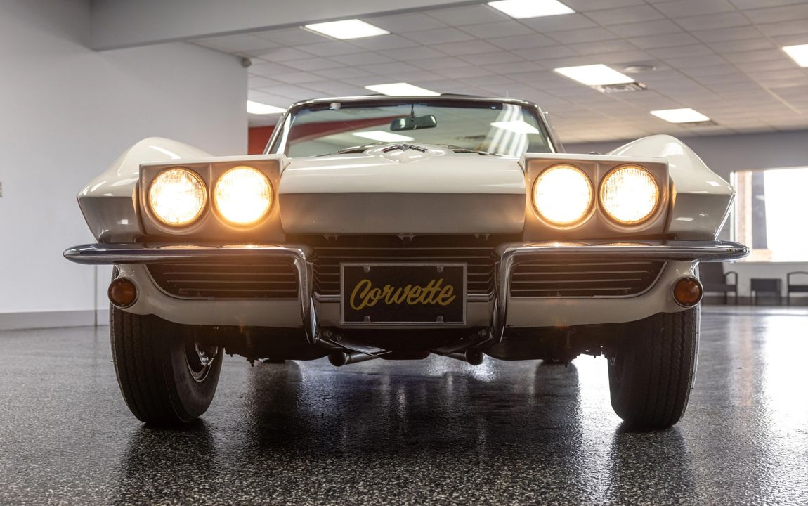 1963 CHEVROLET CORVETTE