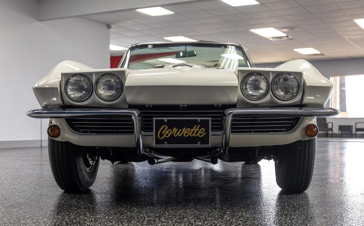 1963 CHEVROLET CORVETTE