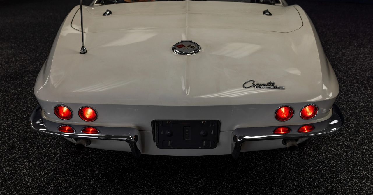 1963 CHEVROLET CORVETTE