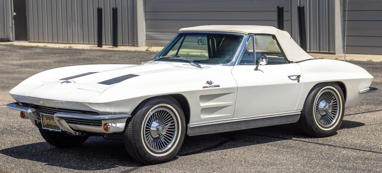 1963 CHEVROLET CORVETTE