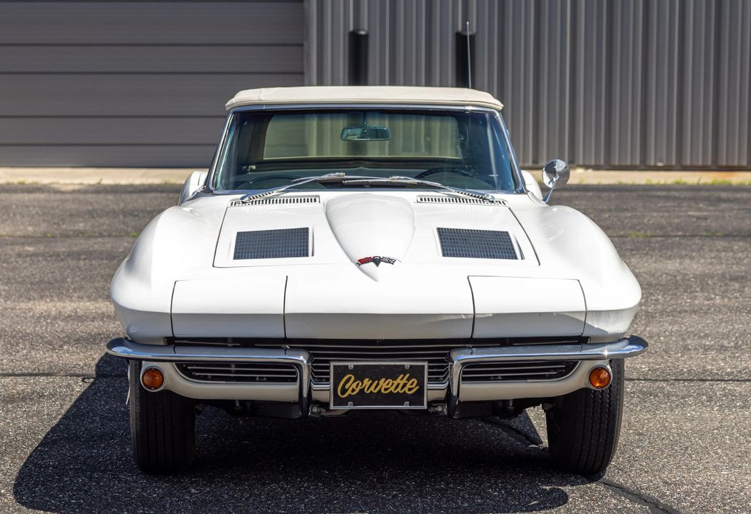 1963 CHEVROLET CORVETTE